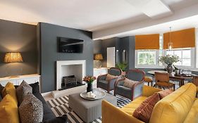 Central Apartment With Private Parking